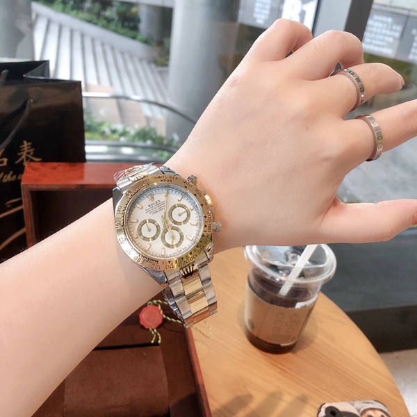 ブランド時計側面デザイン